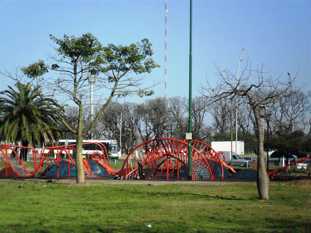 Parque en Gral. Paz y Andonaegui