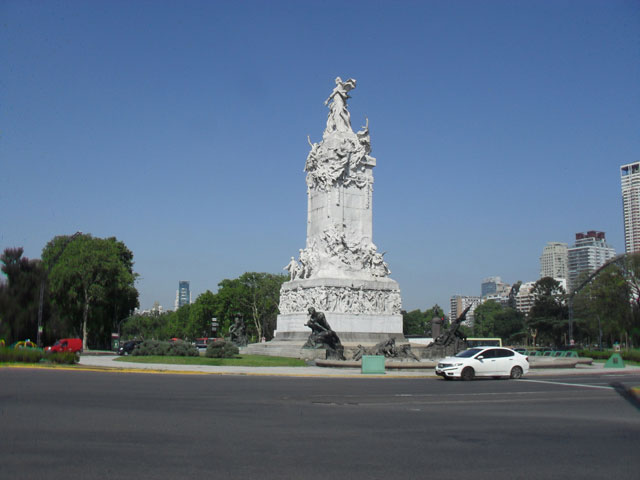 Plazoleta Monumento a los Españoles