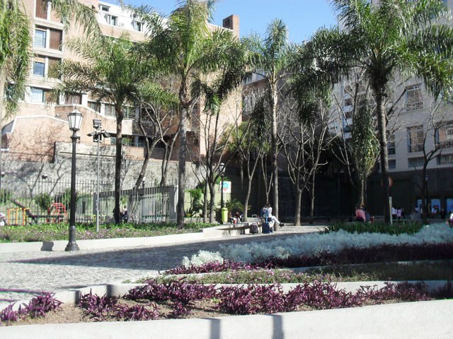 Plaza Manuel Mujica Lainez