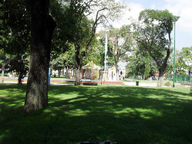 Plaza Tte. Gral. Pablo Ricchieri